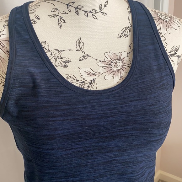 H&M Razor Back Sport Tank - Picture 2 of 4